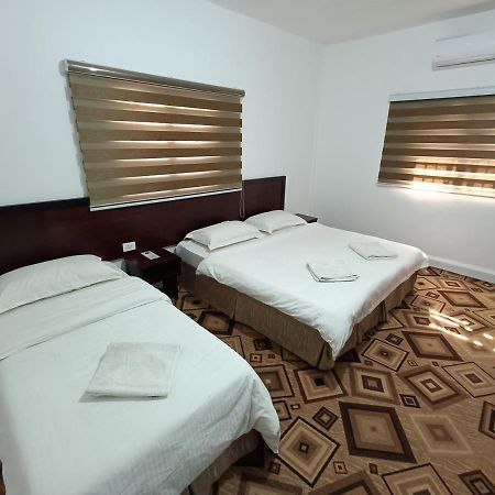 Happy Night Hostel Wadi Musa Buitenkant foto
