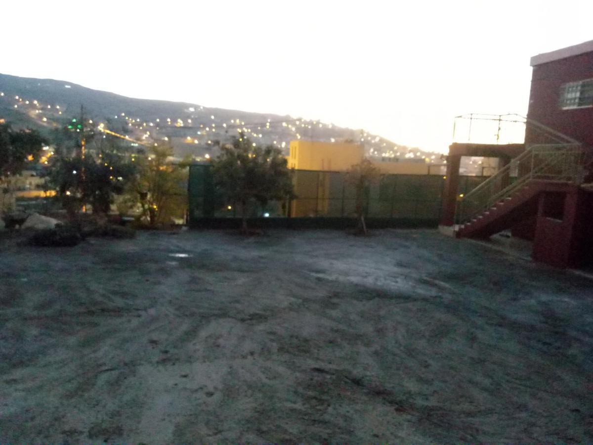 Happy Night Hostel Wadi Musa Buitenkant foto